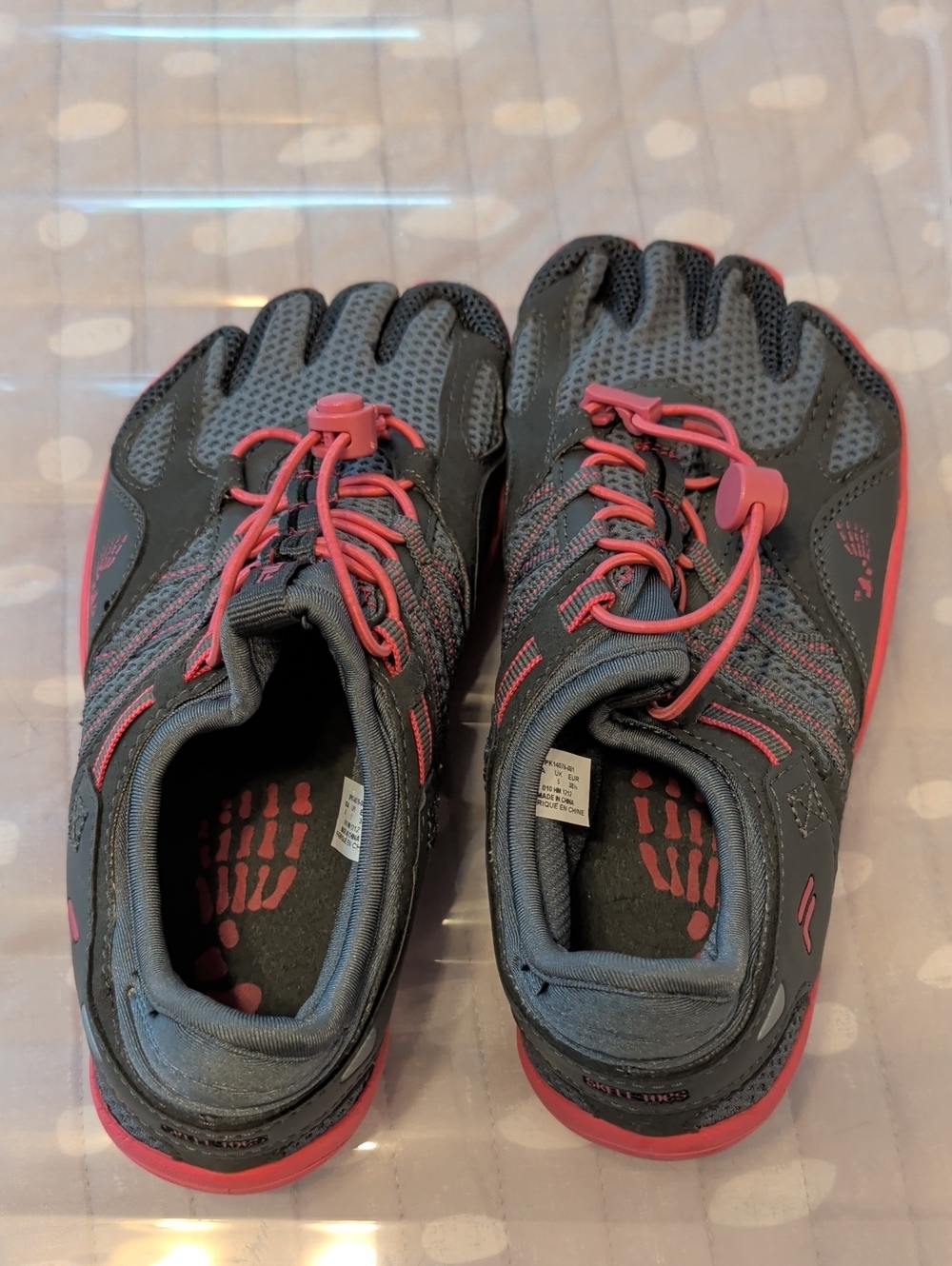 Fila Water Shoes Like New Size 6